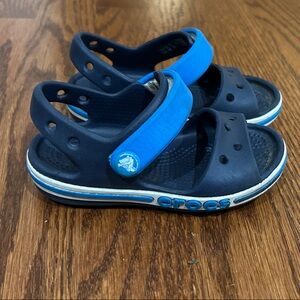 CROCS Kids Bayaband Navy and Sky Blue Sandals